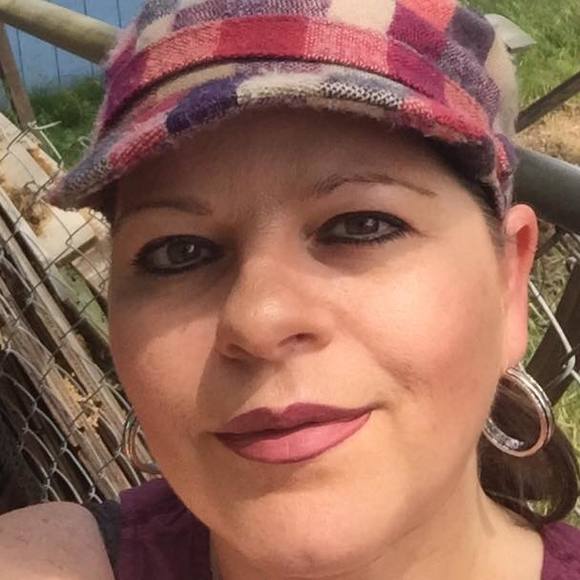 Meet your Posher, Juliene - Picture 1 of 1